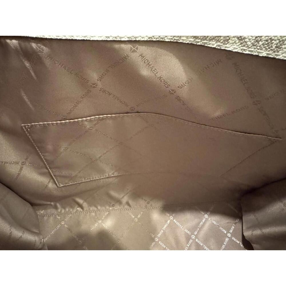 Michael Kors Mirella Medium Tote Bag (Vanilla) 35F2G7ZT2B-149 - Picture 6 of 9